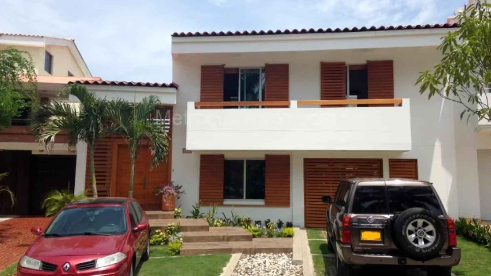 Uma das casas que Nicolás Petro queria comprar tinha um total de três lugares de estacionamento.